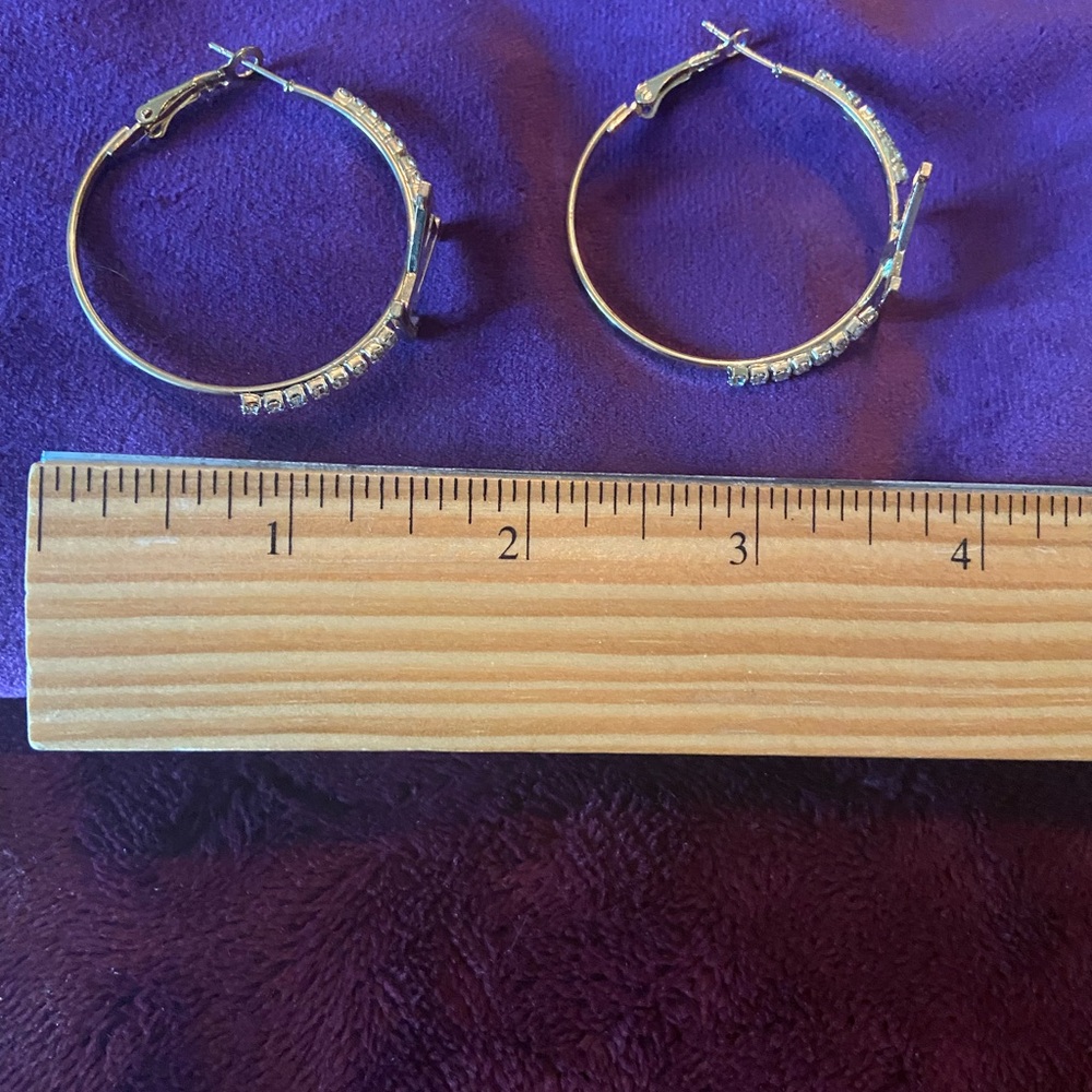 NEW Hoop Earrings - Picture 4 of 4